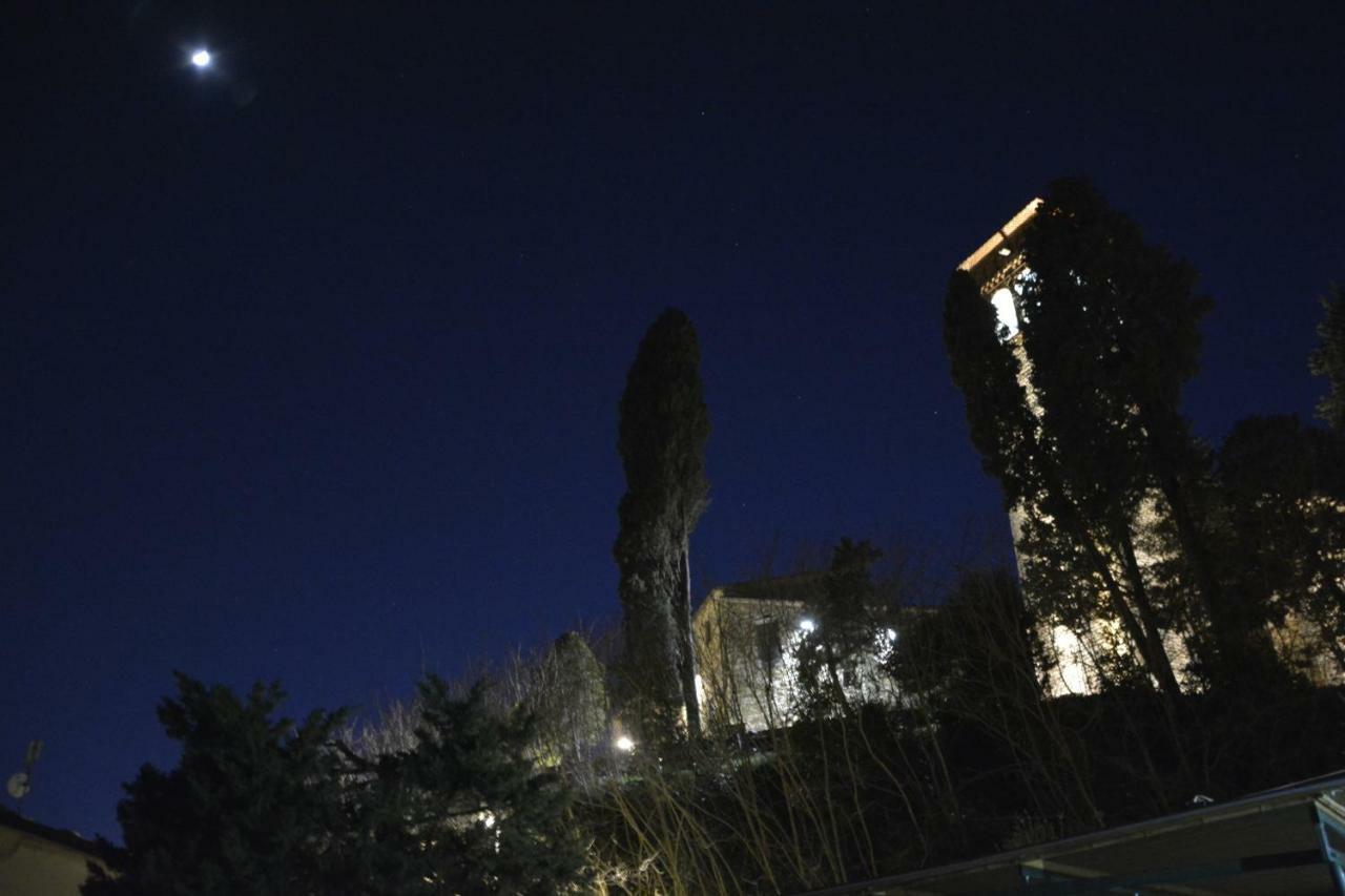 Bed and Breakfast Borgo Della Rocca à Montemurlo Extérieur photo